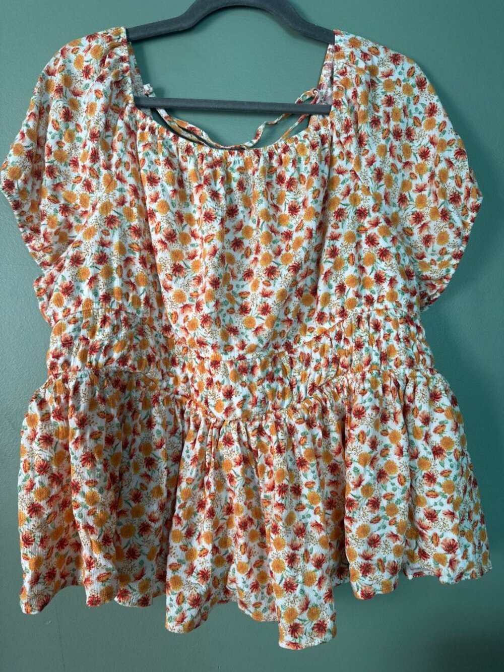Torrid Women's Size 2 Floral Top Cottagecore Coastal Resortwear Spring Summer